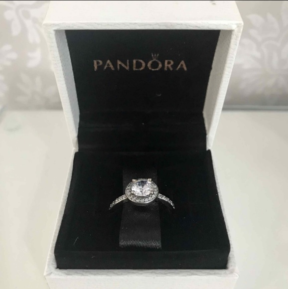 Pandora Ring Size 6.5 - Picture 1 of 4